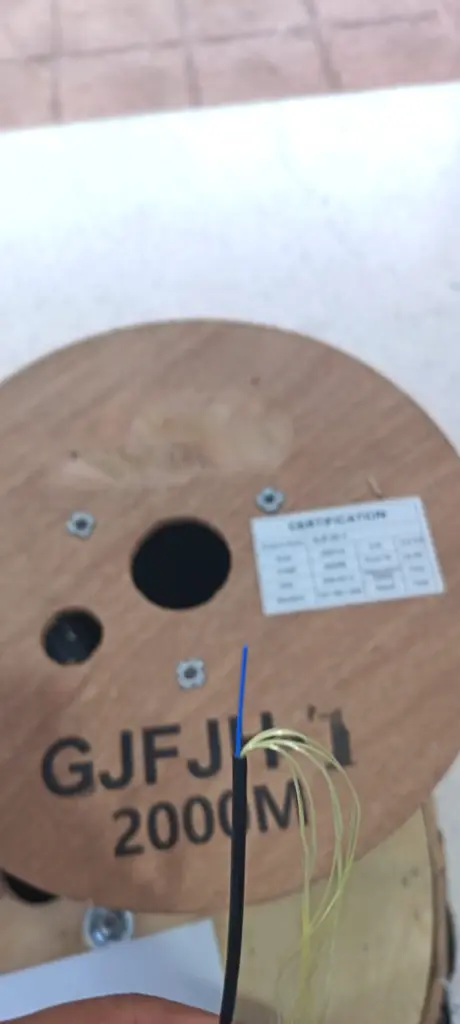 bobina de fibra 1H 2km Aramid dielectrica redonda 1.webp