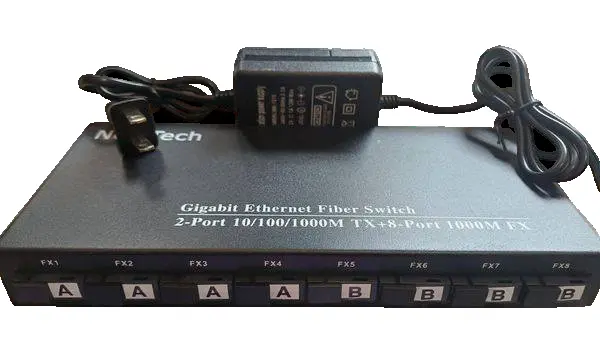 c520 SWITCH FIBRA 8 PTS GB/CARGADOR/CASE